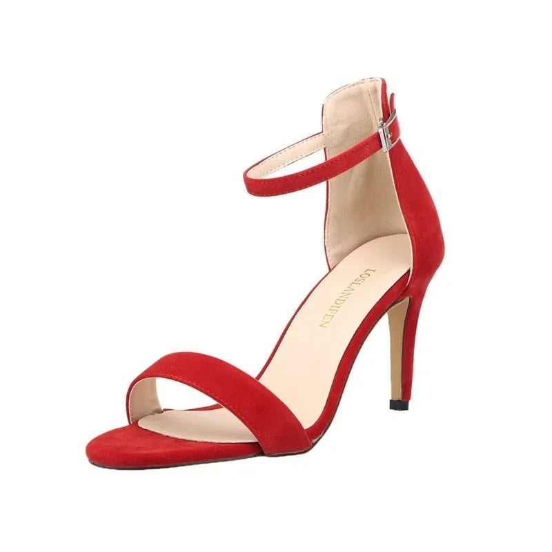 Élégance Rouge Stiletto
