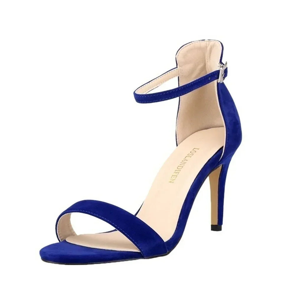 Élégance Rouge Stiletto