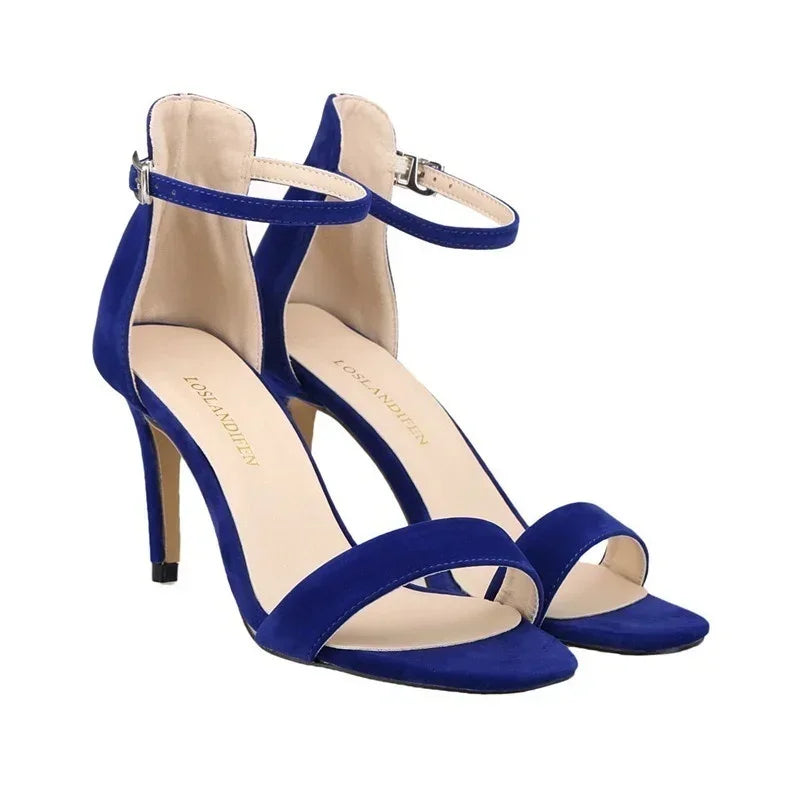 Élégance Rouge Stiletto